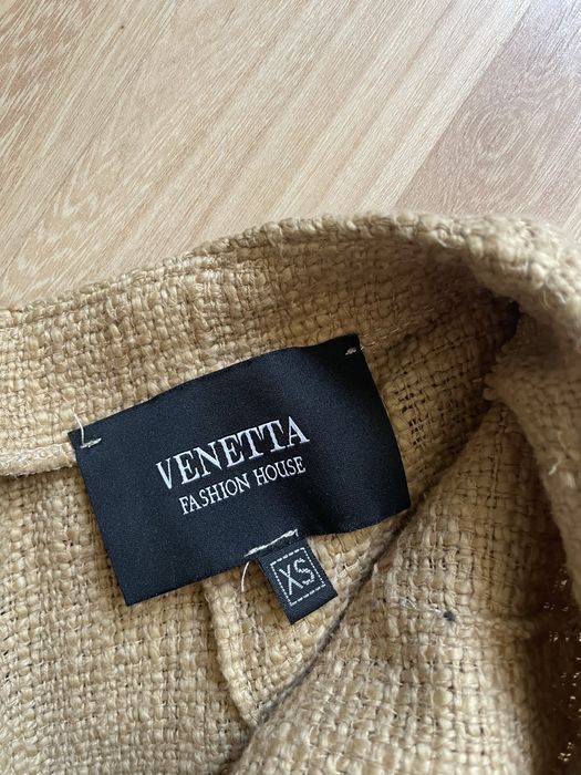 Пола на Venetta fashion house