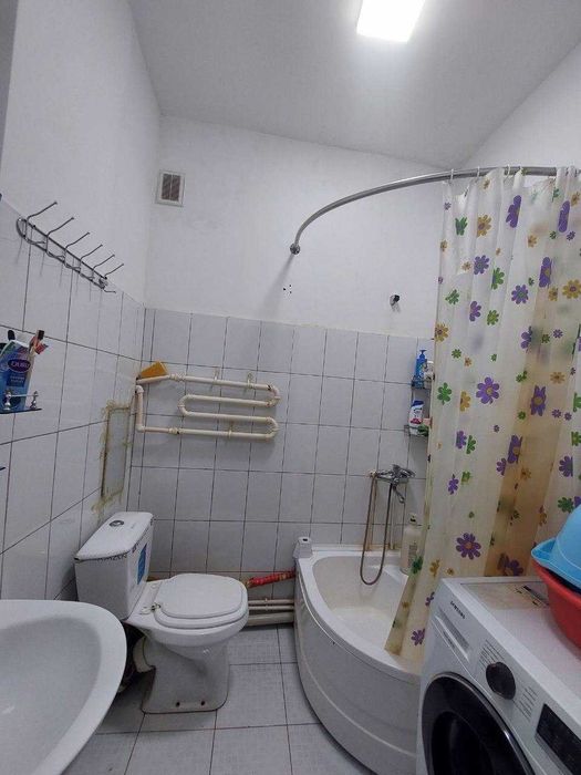 Квартира сотилади 50 м2 барча жихозлари билан 1-этаж