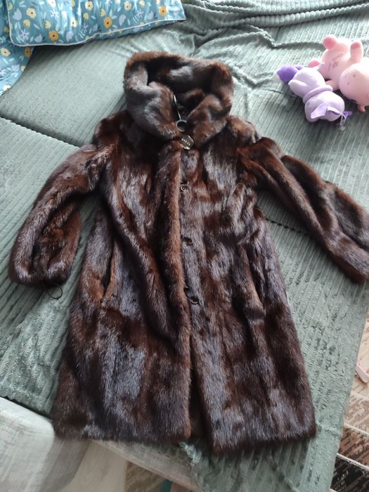 Продам норковую шубу