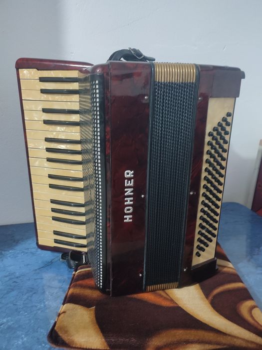 Vând Acordeon Hohner Verdi 2