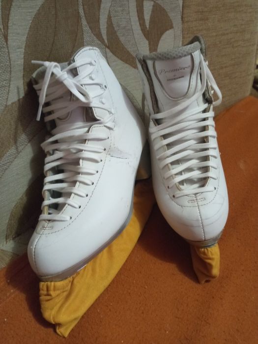 Коньки профессиональные