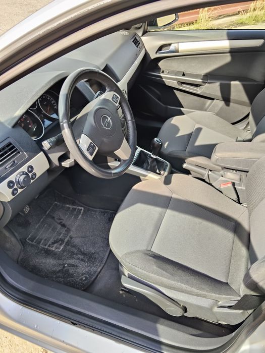OPEL Astra 2008 — imagine 4