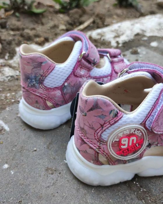 Сандали детские