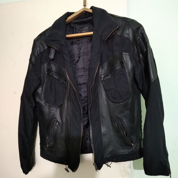 Продам кожаные куртки.