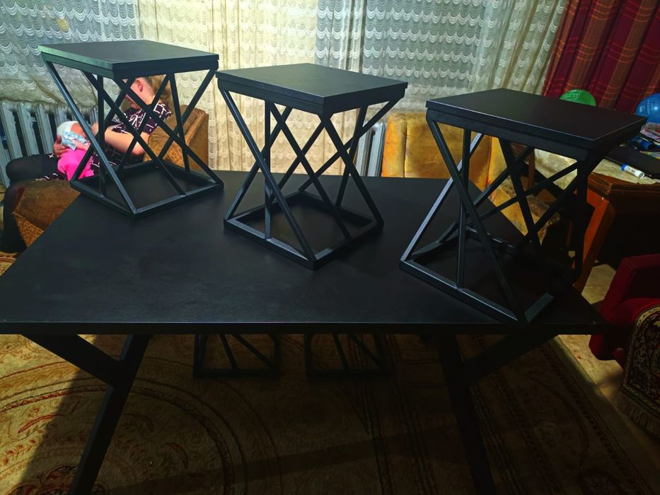 Кухонный стол комплект