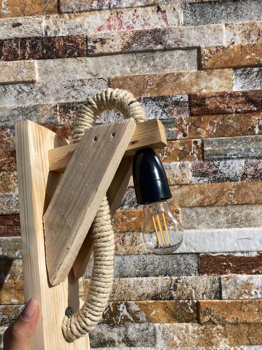 Lămpi handmade din lemn