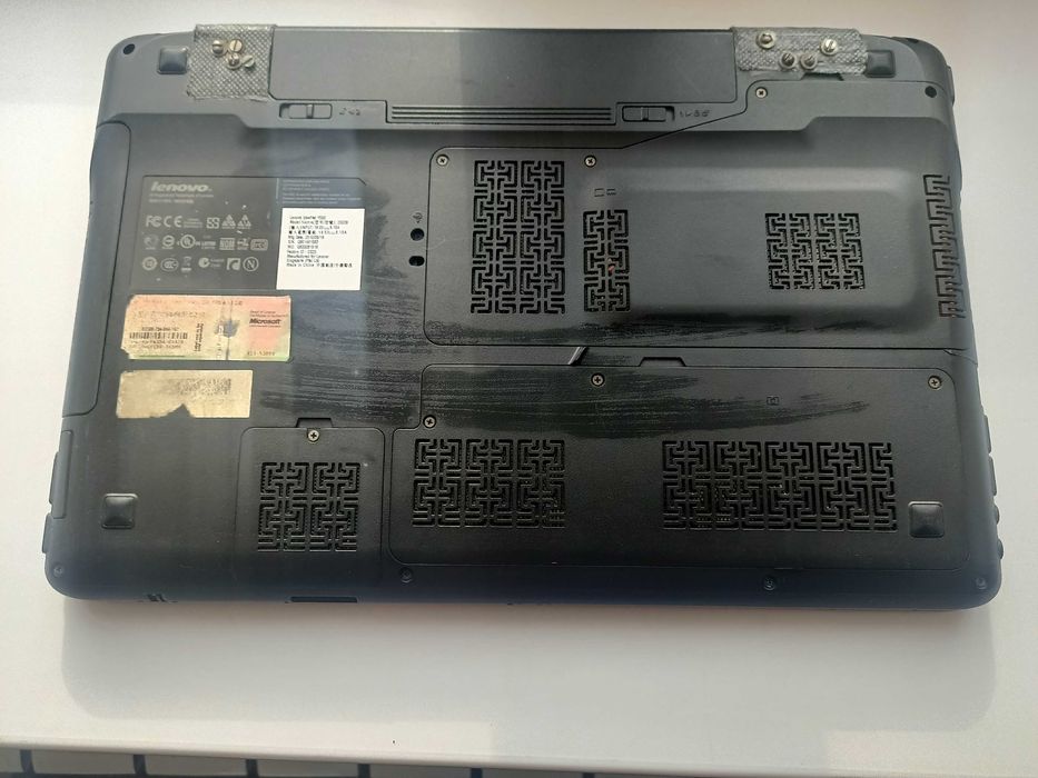 Ноутбук Lenovo IdeaPad Y560