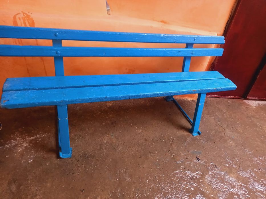 Скамейка  в хорошем состоянии