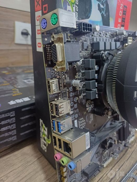 Продам комплект: Gigabyte H610M + Intel Core i5 12400F