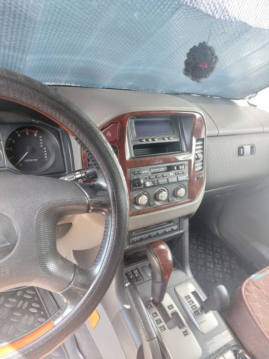 Продам mitsubishi pajero 2006