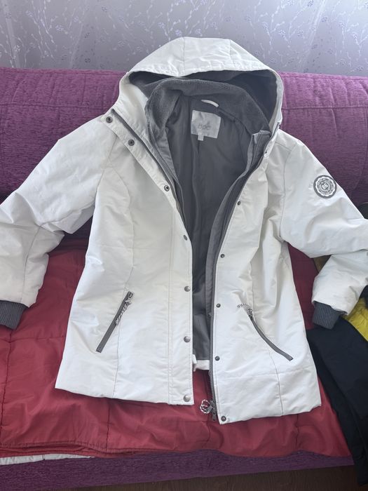 geaca de fas cu gluga imblanita noua