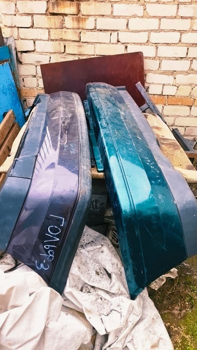 Продам бампер на гольф