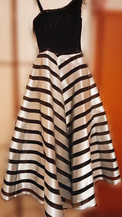 Шикарное вечернее платье для девочки