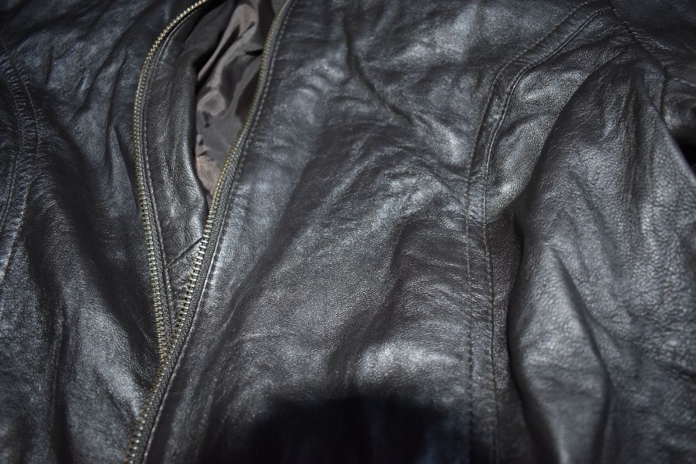 Geaca din piele pentru dame