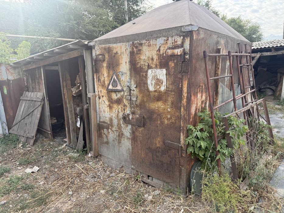 Продам сейф пустой