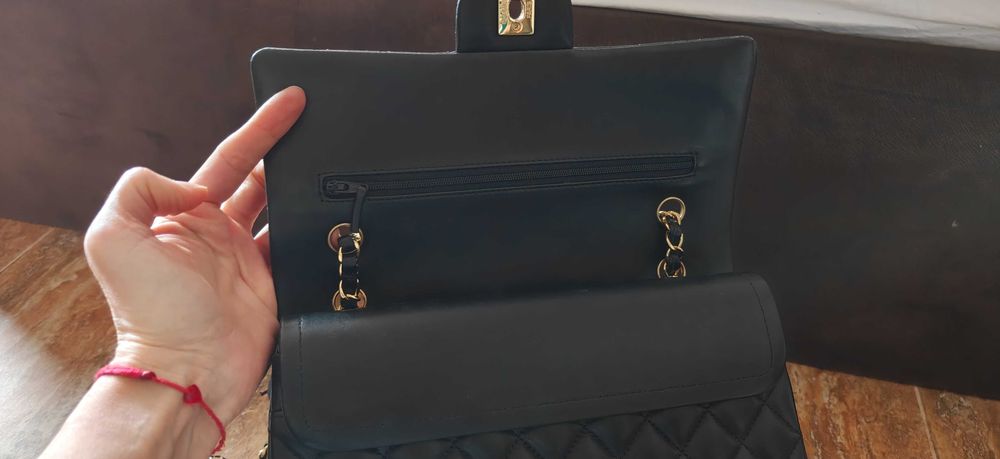 Спешно!!! Chanel medium flap естествена кожа