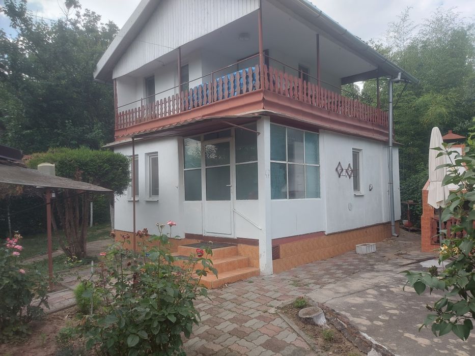 Inchiriez casa 3 insule