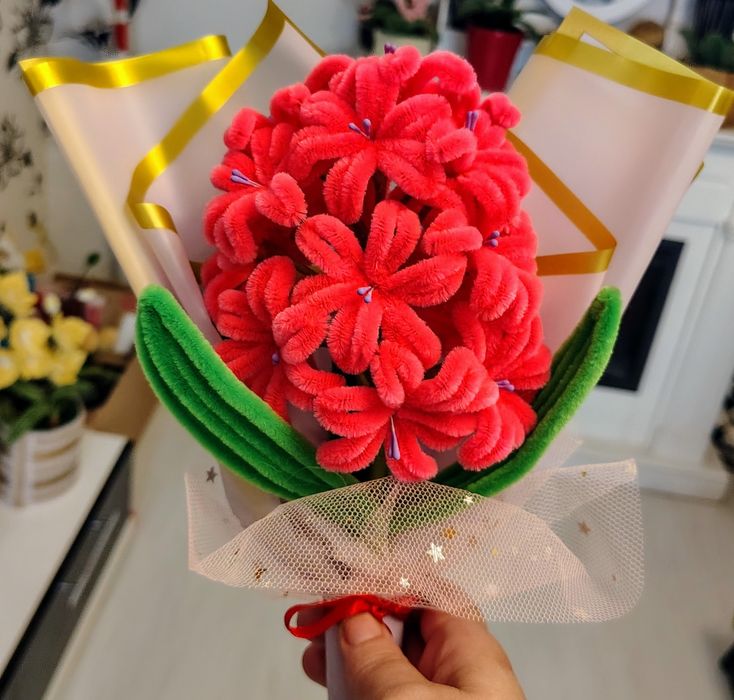 Buchet zambile din sârmă plușată