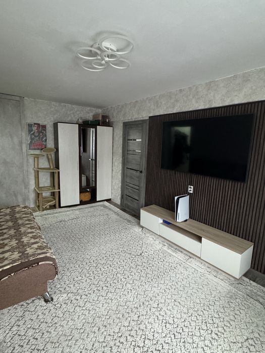 Продам трех комнатную квартиру