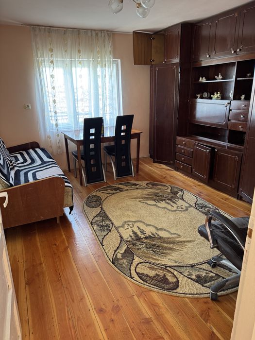 Casa de vanzare in Beznea-6452 mp teren,livada si 2 case