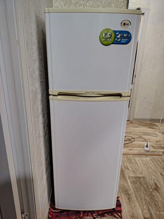 Продам холодильник