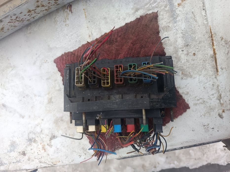 Блок предохранителей ВАЗ 2105