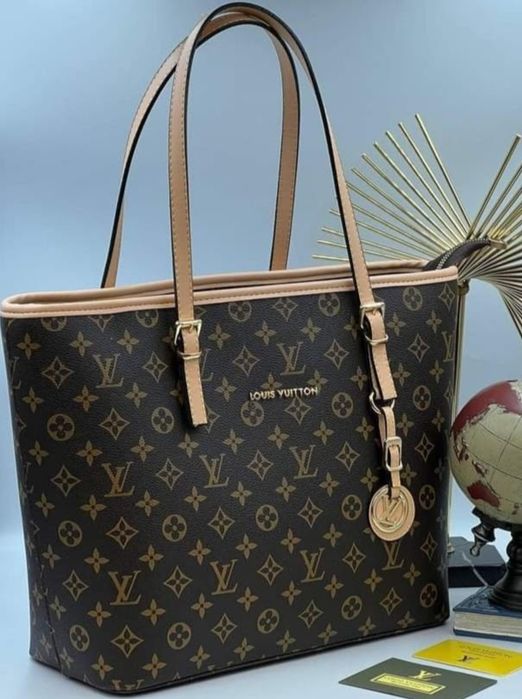 Set Louis Vuitton (geanta+portofel),new model, saculet, etichetă