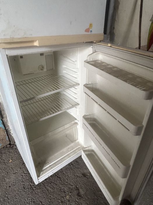 Холодильники 2 шт