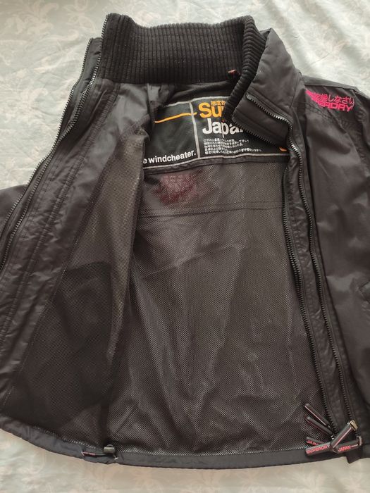 Страхотно  яке superdry