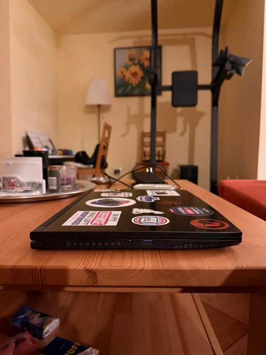 Laptop Gaming MSI, I7 10750, GTX 1650 Ti, 8GB, 500GB