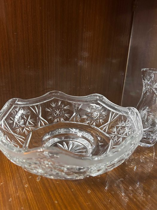 Продам хрустальные вазы и конфетницы