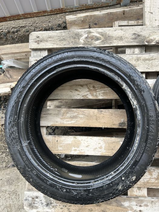 летние шины 235/45/18. 225/45/18