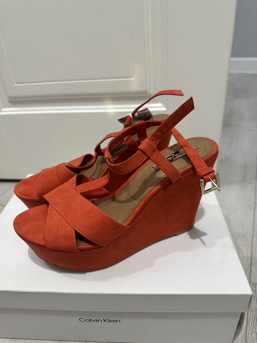 Новые танкетки ZARA 39 размер