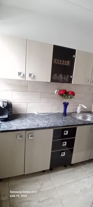 Inchiriez  apartament cu doua camere complect mobilat și utilat