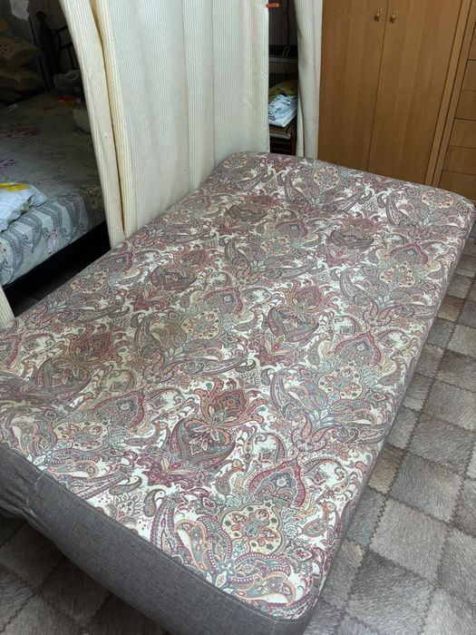 Диван книжка отдам даром