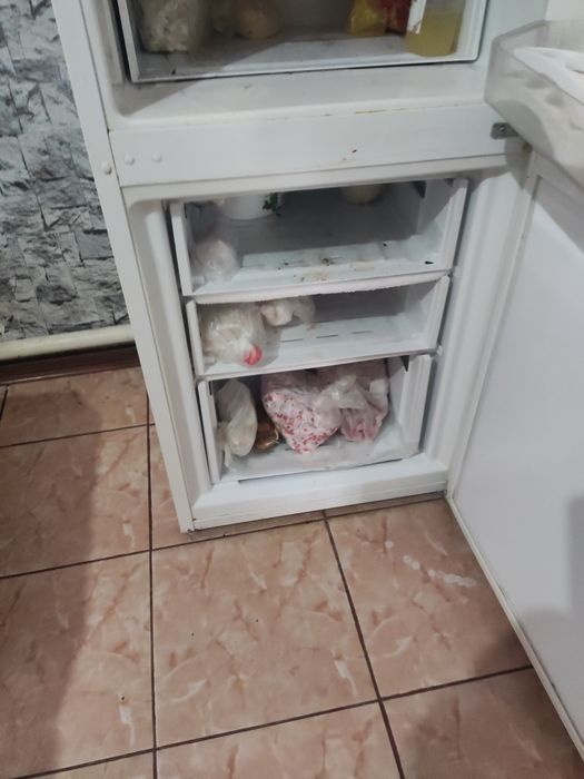 Продам холодильник