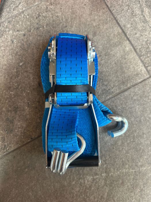 Колани с тресчотка