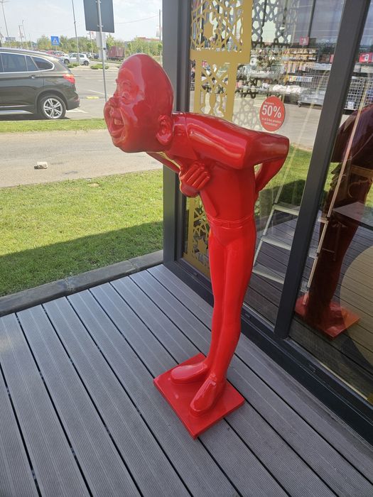 Statueta decor magazin, receptie