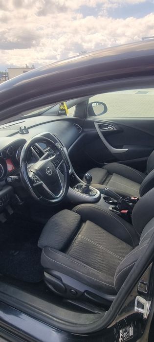 Opel astra j  2012
