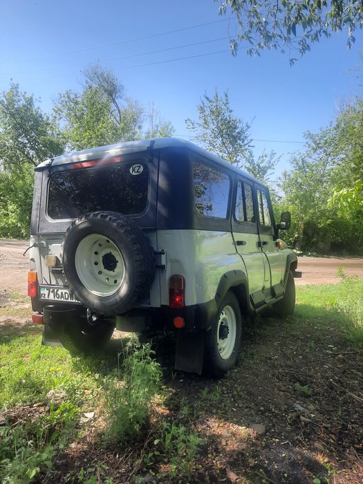 Автомобиль Уаз 3151