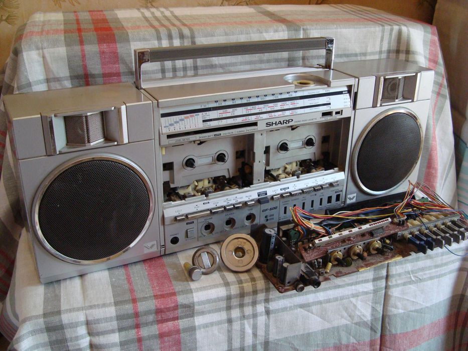 SHARP GF-500 Z  На запчасти . 1983 год  Made IN Japan.