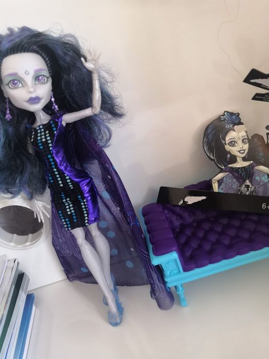 Продам коллекционер куклу Эль Иди