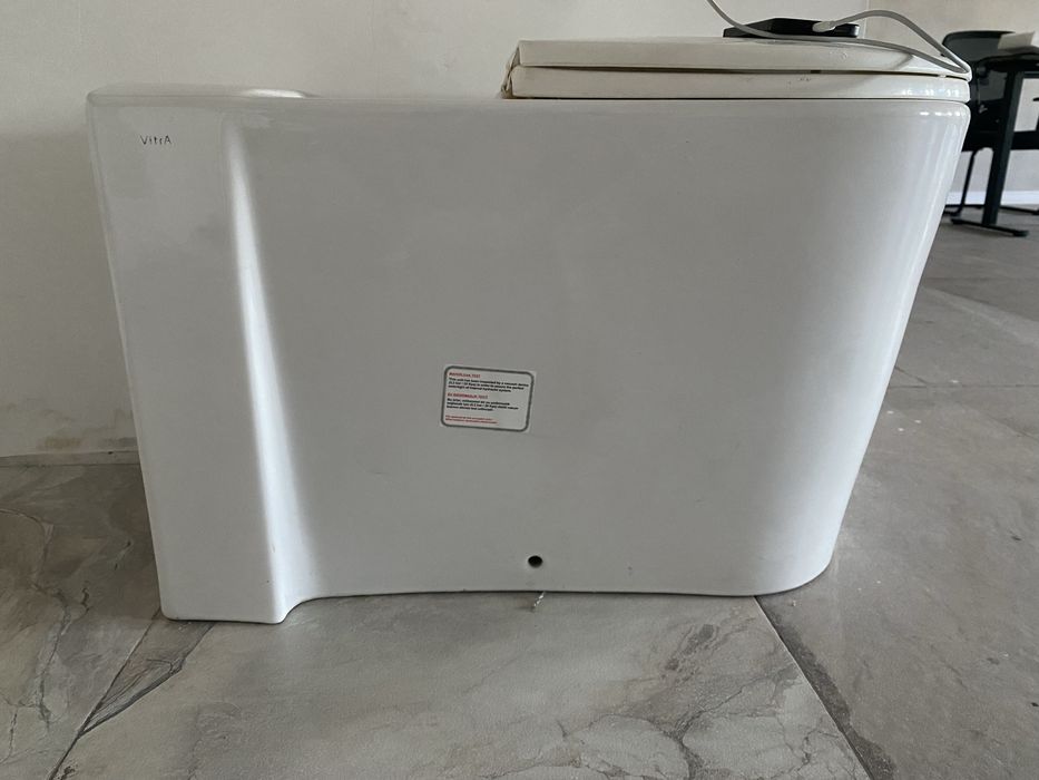 Продам унитаз vitra