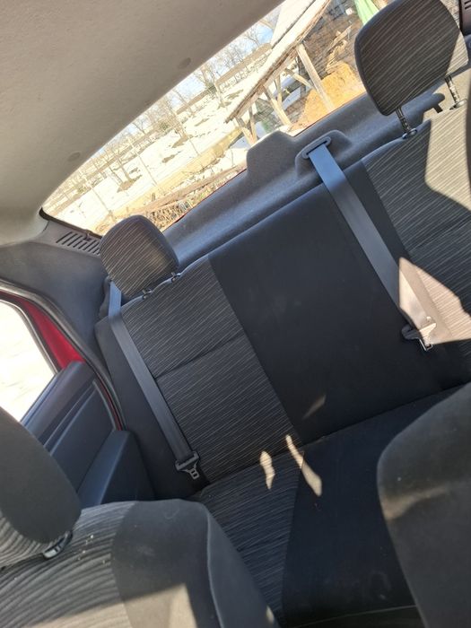 Vând Logan 1.4 benzina