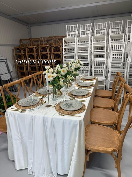 Mese si scaune de inchiriat vesela decoratiuni corturi evenimente