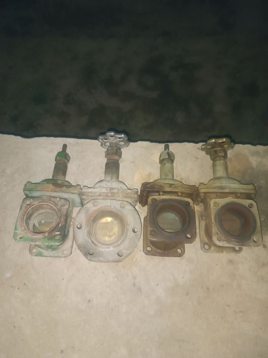 Задвижка кран сотилади