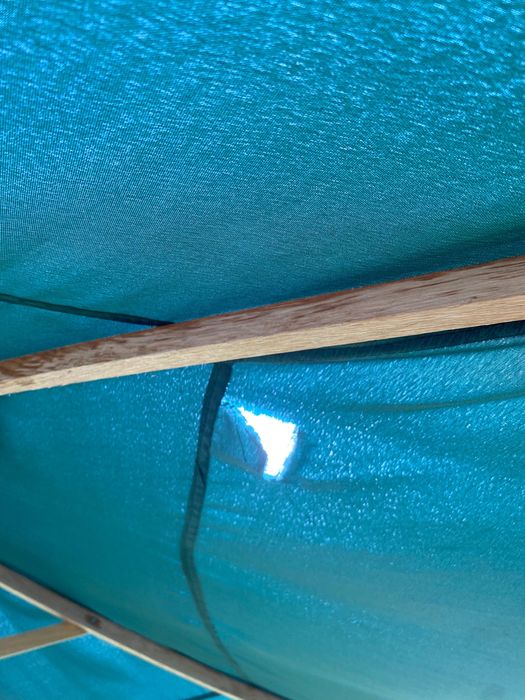 Градинска маса със столове и чадър