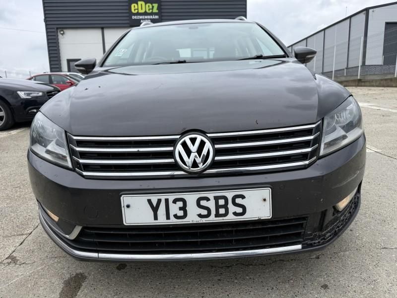 Bara fata completa cu senzori de parcare Volkswagen Passat B7 Break cu
