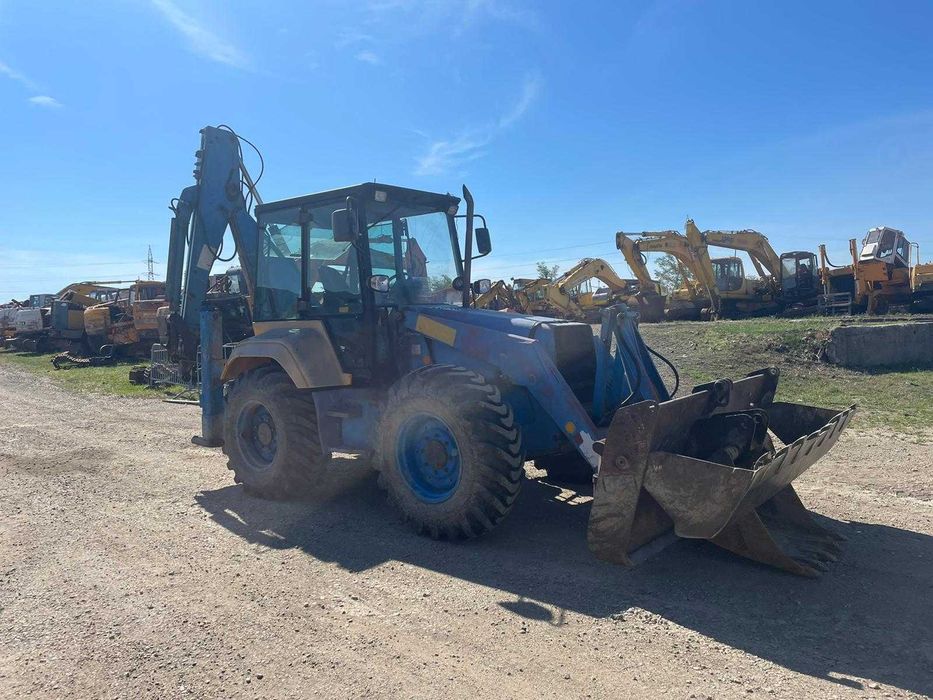 Dezmembrez buldoexcavator FERMEC 965- piese de schimb Fermec