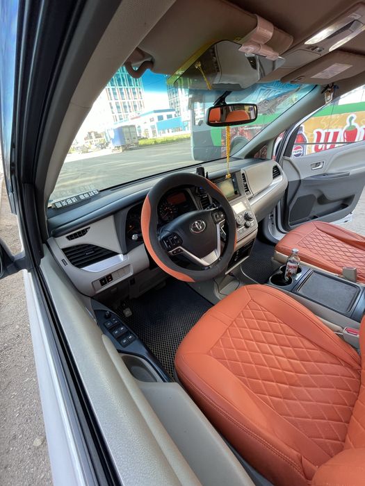 Продается Toyota Sienna 2015 LE 3.5л